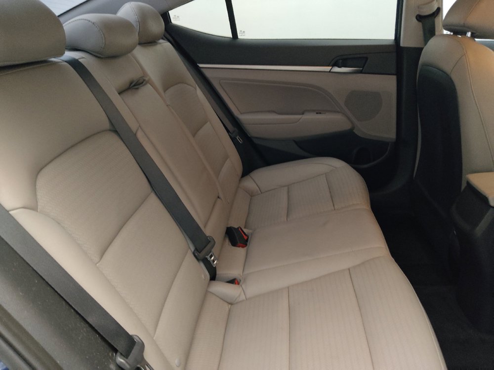 Used 2017 Hyundai Elantra Limited FWD image 19