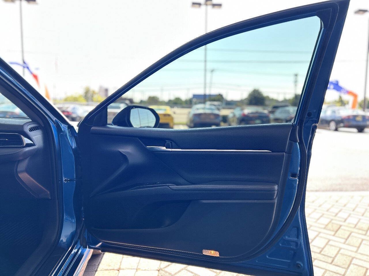 Used 2019 Toyota Camry XSE w/ Navigation Package FWD image 54