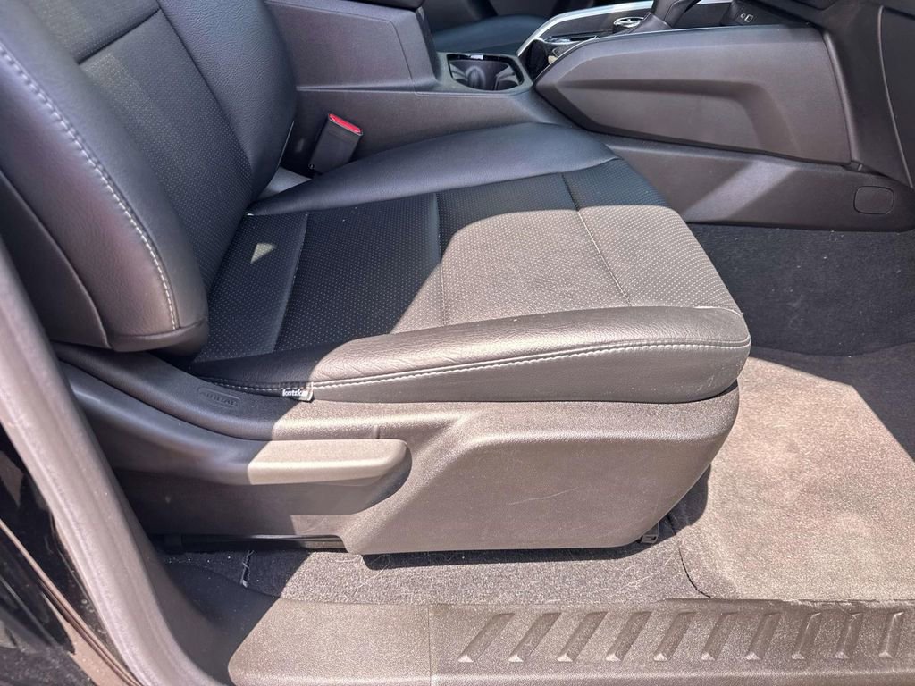 Used 2024 Chevrolet Colorado Trail Boss w/ Advanced Trailering Package AWD/4WD image 10