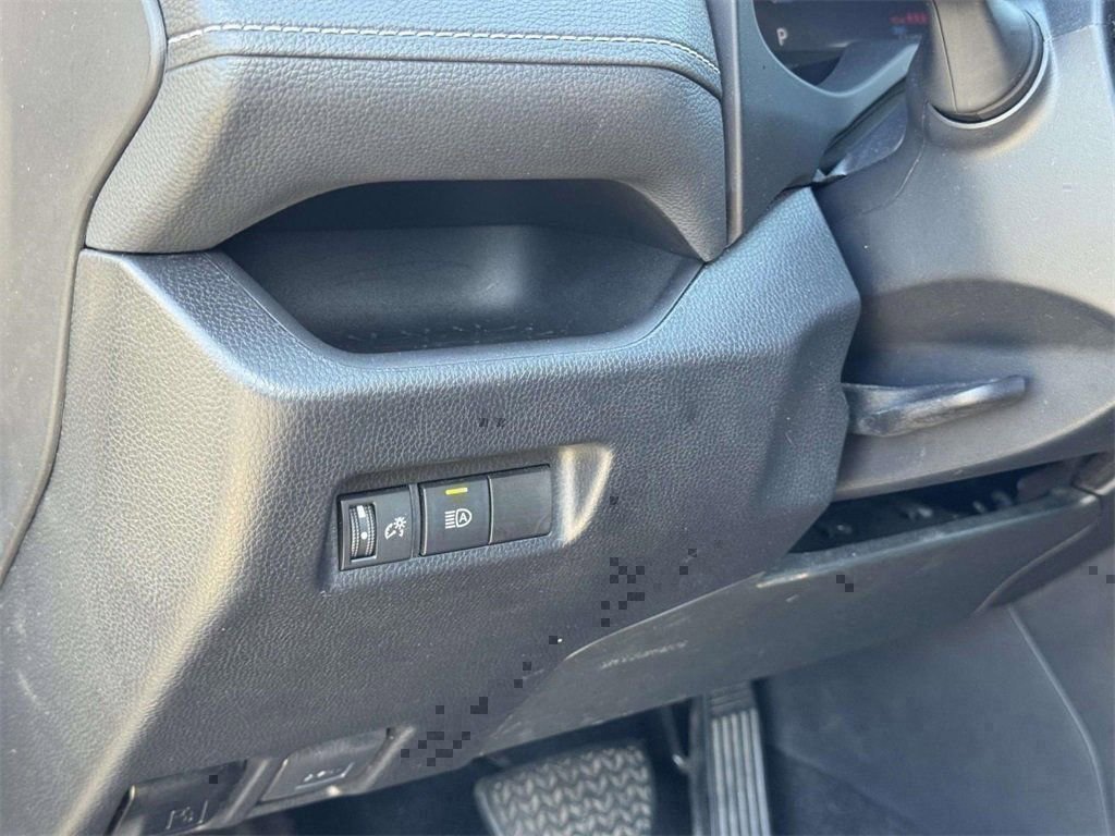 Used 2023 Toyota RAV4 LE image 9