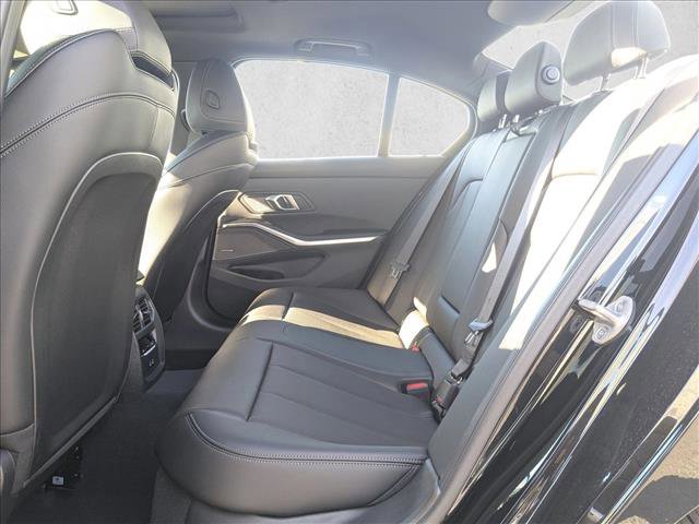 Used 2026 BMW 330i Sedan w/ Premium Package image 17