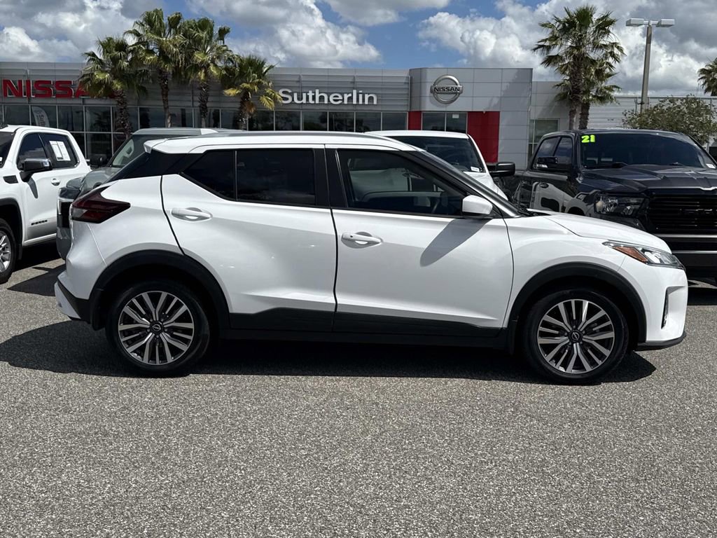 Certified 2023 Nissan Kicks SV FWD image 2