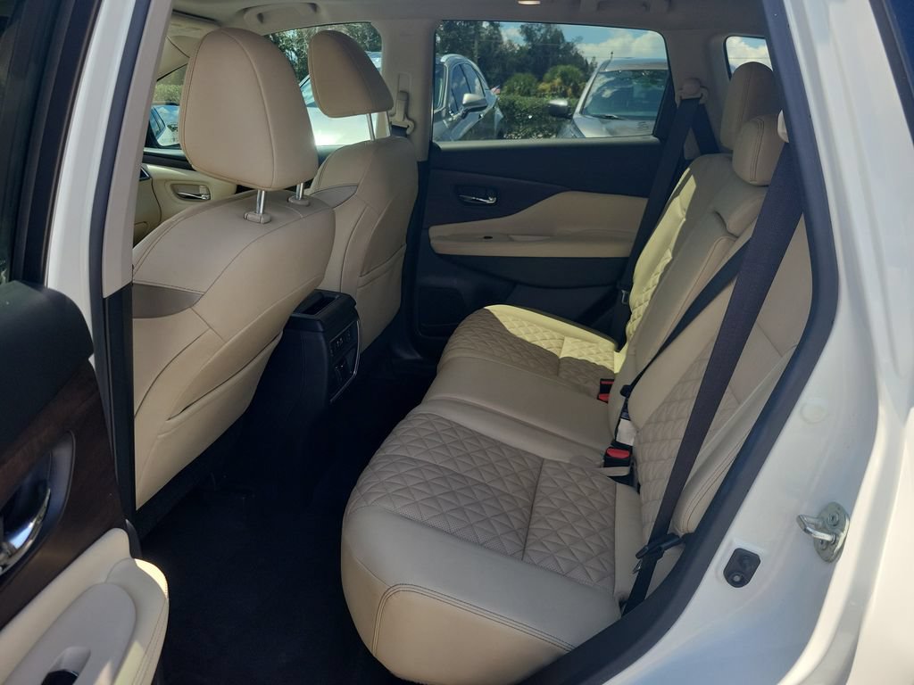 Certified 2022 Nissan Murano Platinum w/ Cargo Package FWD image 11