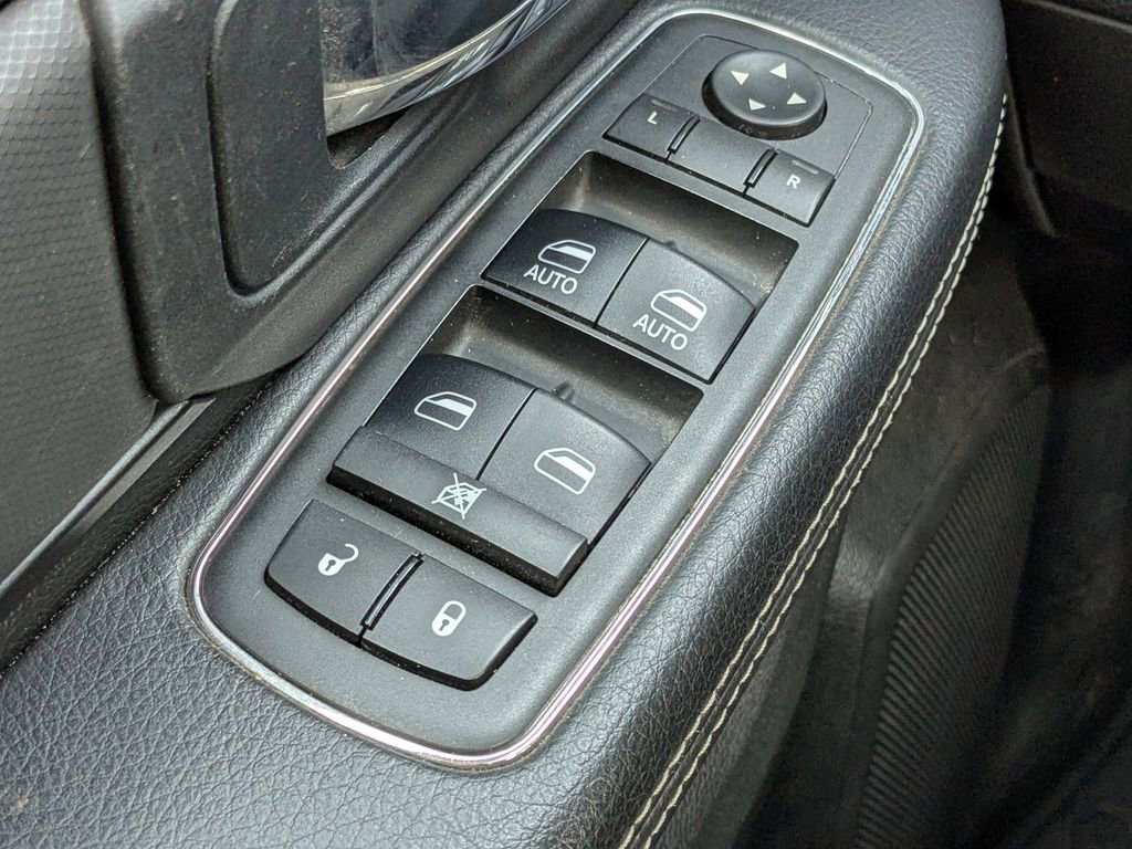 Used 2018 RAM 1500 Rebel image 20