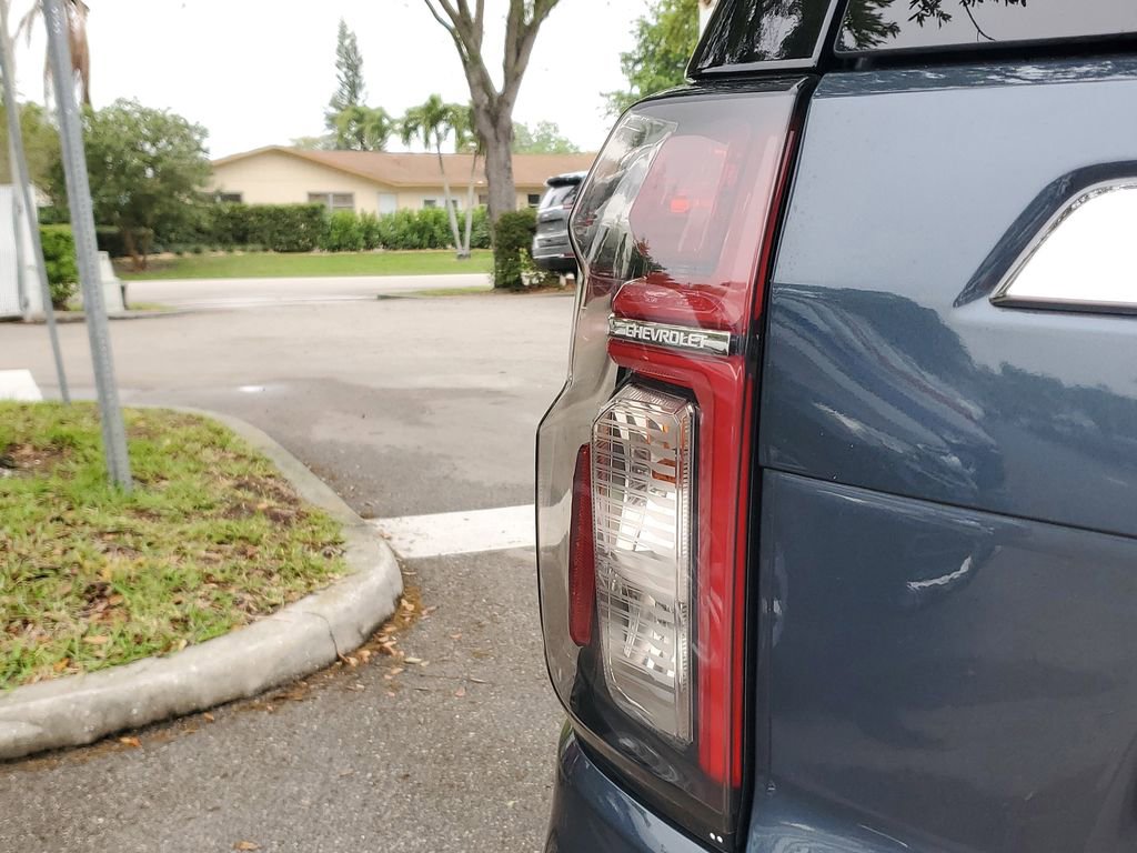 Used 2021 Chevrolet Tahoe Premier w/ Premium Package image 27