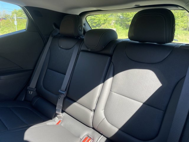 New 2027 Chevrolet Bolt LT w/ Comfort Package FWD image 22