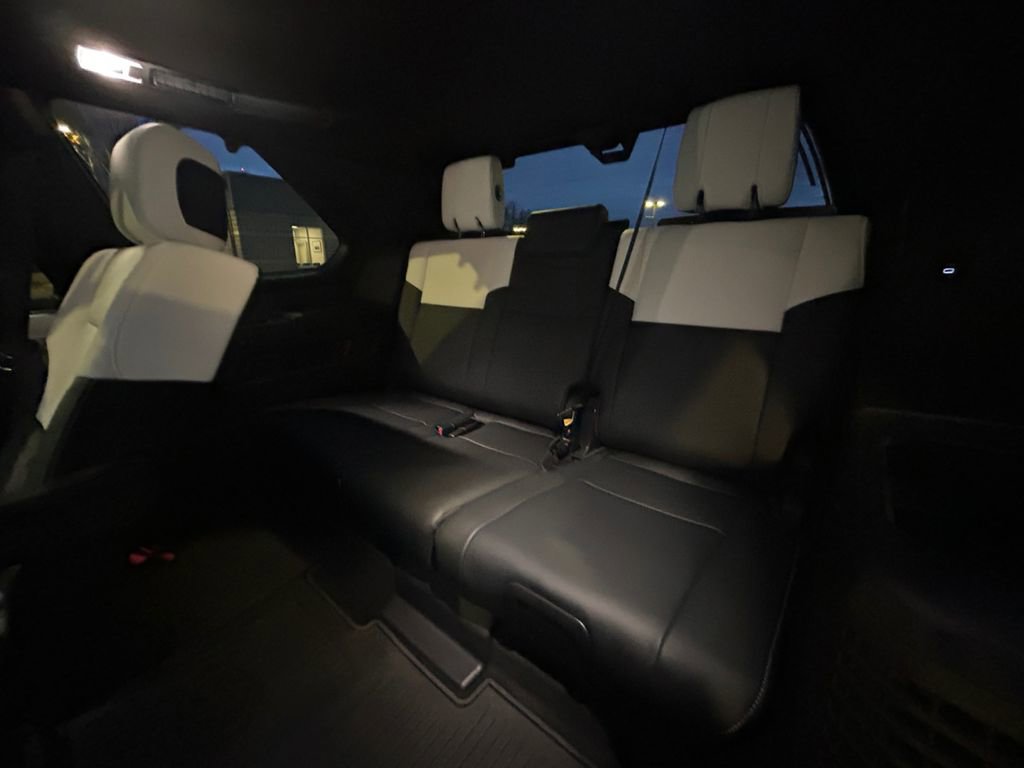 Used 2025 Toyota Sequoia 4WD image 36