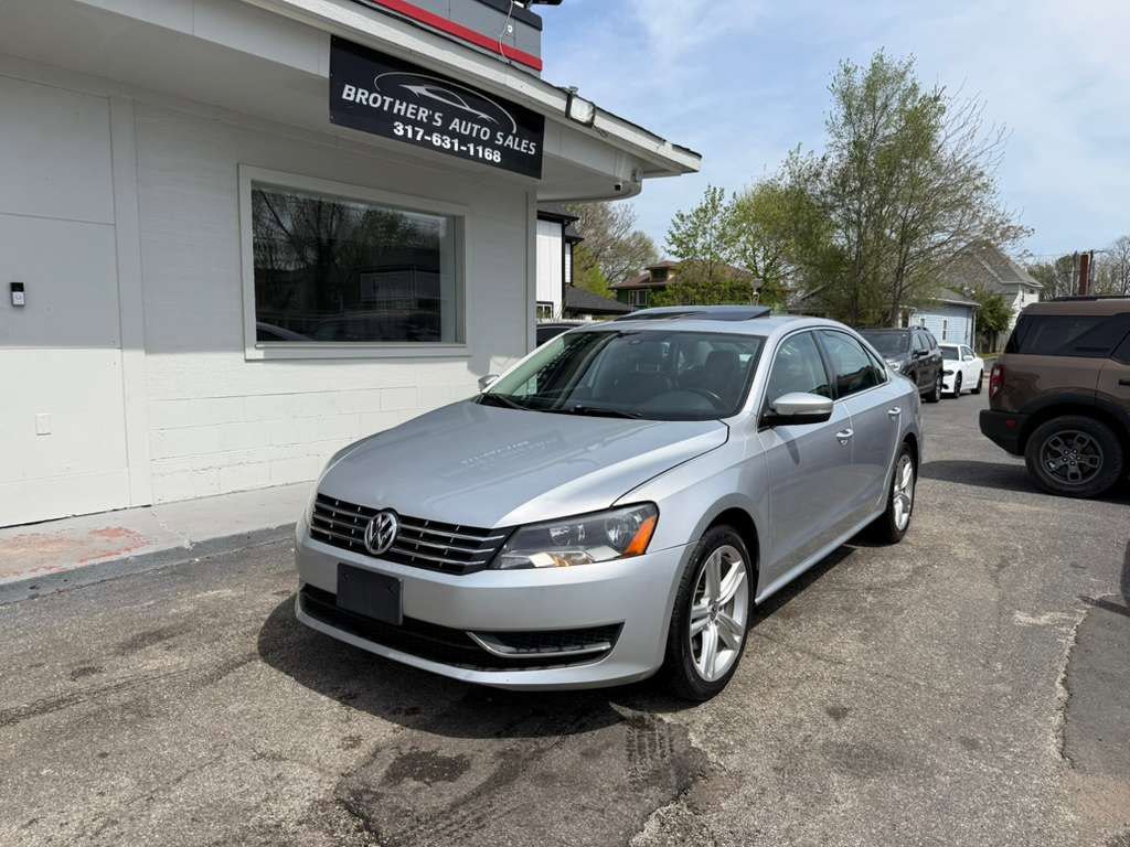 Used 2014 Volkswagen Passat TDI SE FWD image 2