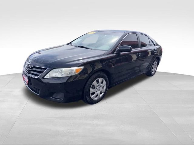 Used 2010 Toyota Camry LE FWD image 2