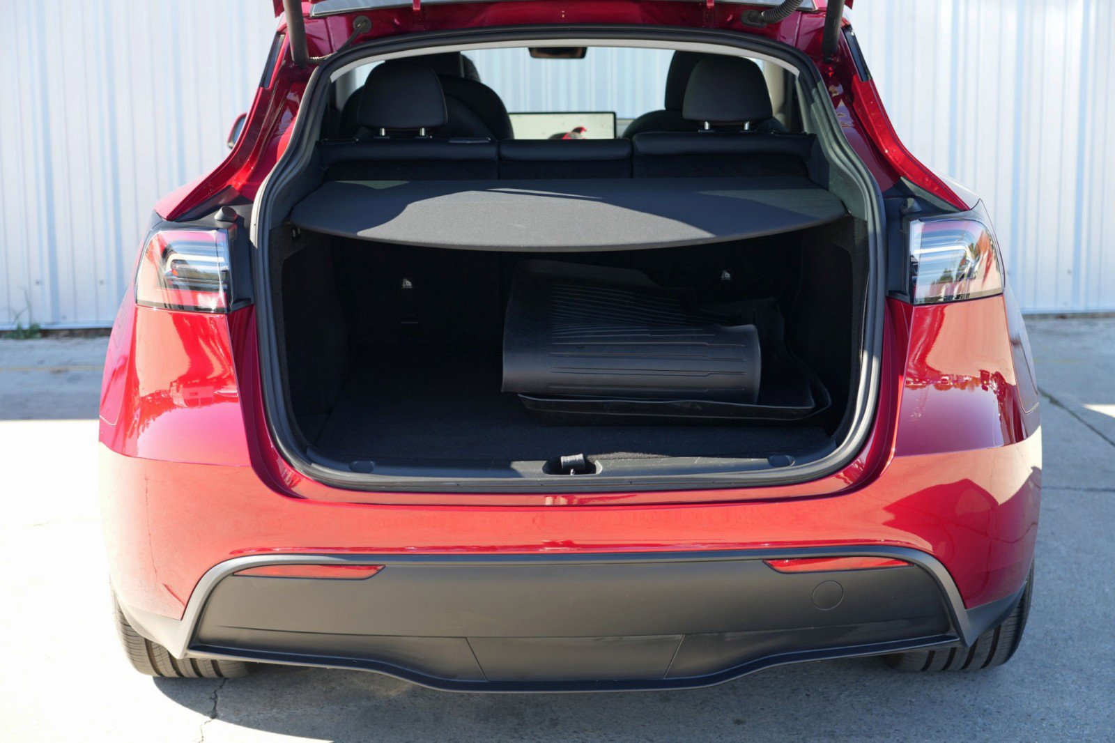 Used 2024 Tesla Model Y Performance image 10