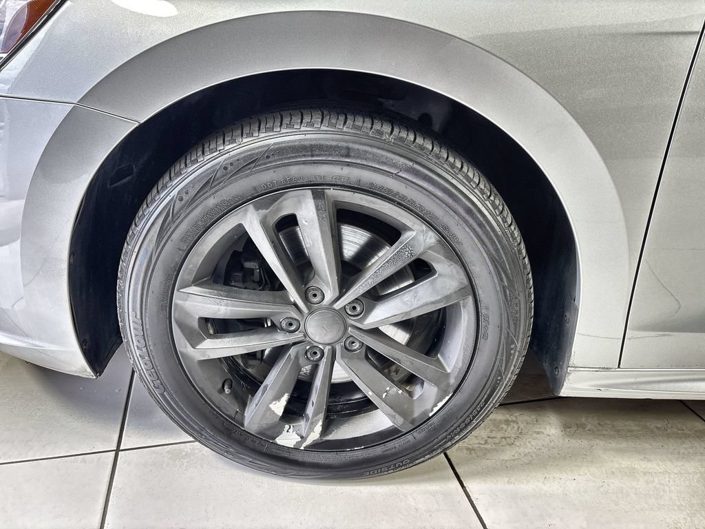 Used 2020 Volkswagen Passat 2.0T SE w/ Sunroof Package FWD image 19