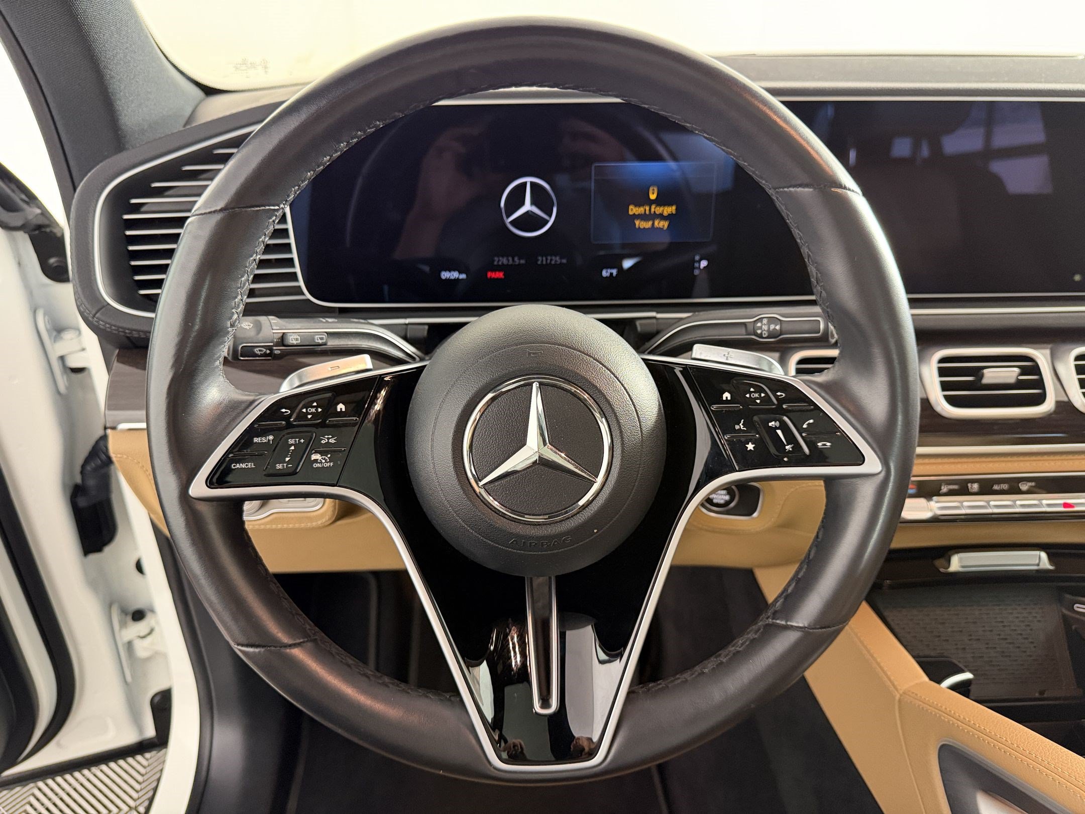 Used 2024 Mercedes-Benz GLE 450e 4MATIC image 11