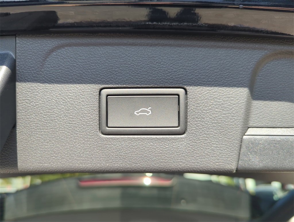 New 2026 Volkswagen Atlas SE image 21