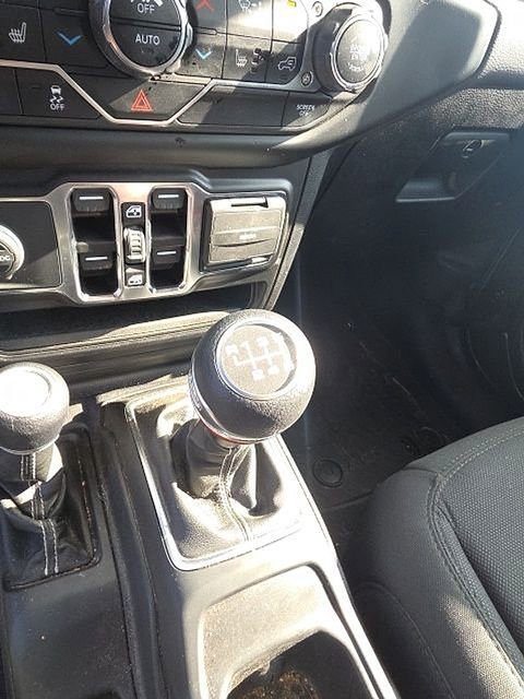 Used 2021 Jeep Gladiator Overland w/ Dual Top Group image 19