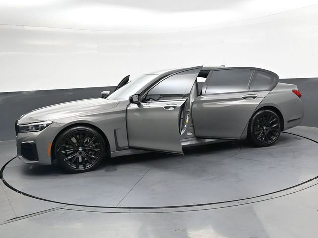 Used 2022 BMW 750i xDrive w/ Executive Package image 41