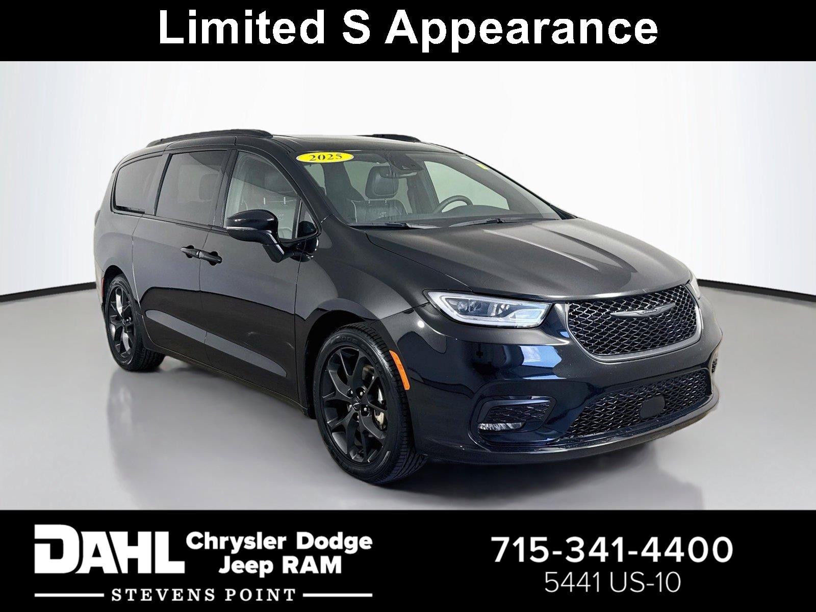 Used 2025 Chrysler Pacifica Limited FWD image 1
