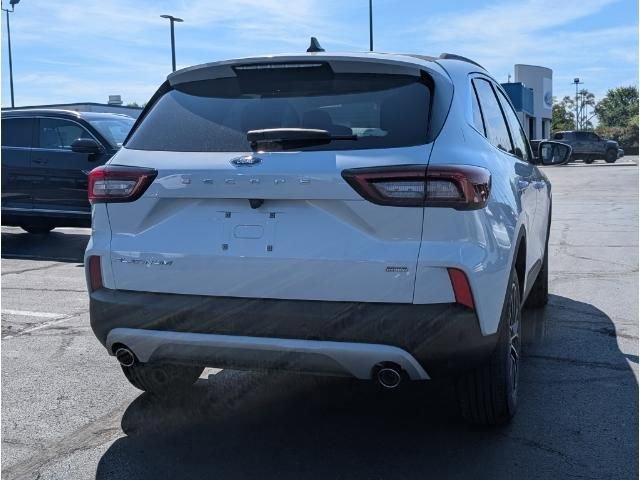 New 2025 Ford Escape SE image 7