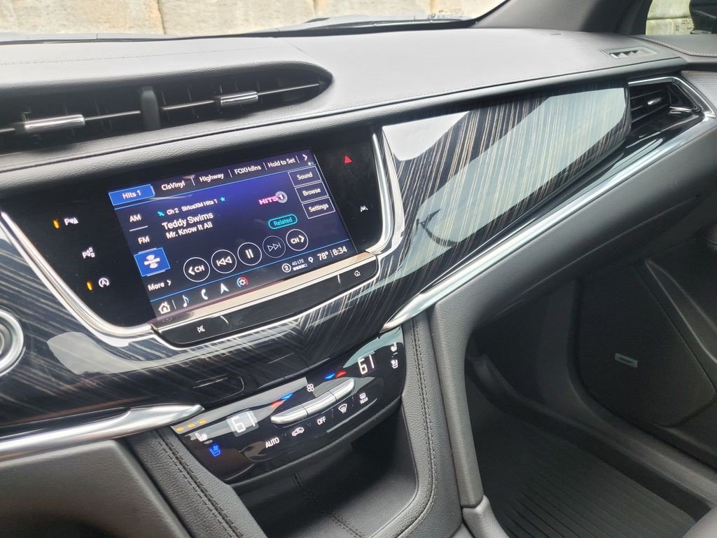 Certified 2023 Cadillac XT6 Premium Luxury w/ Technology Package AWD/4WD image 23