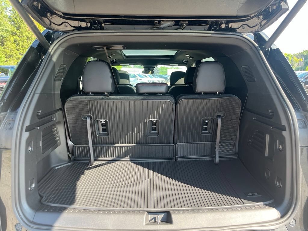 Used 2026 Chevrolet Traverse Z71 w/ LPO, Floor Liner Package AWD/4WD image 12