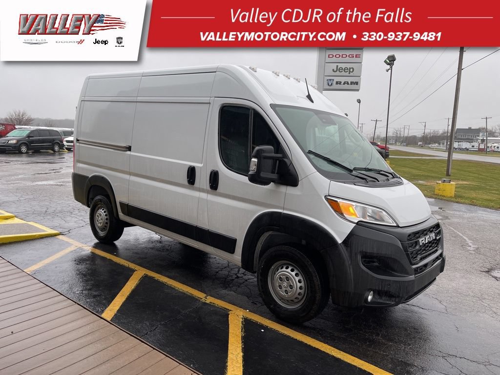 New 2025 RAM ProMaster 2500 w/ Premium Convenience Group FWD image 1