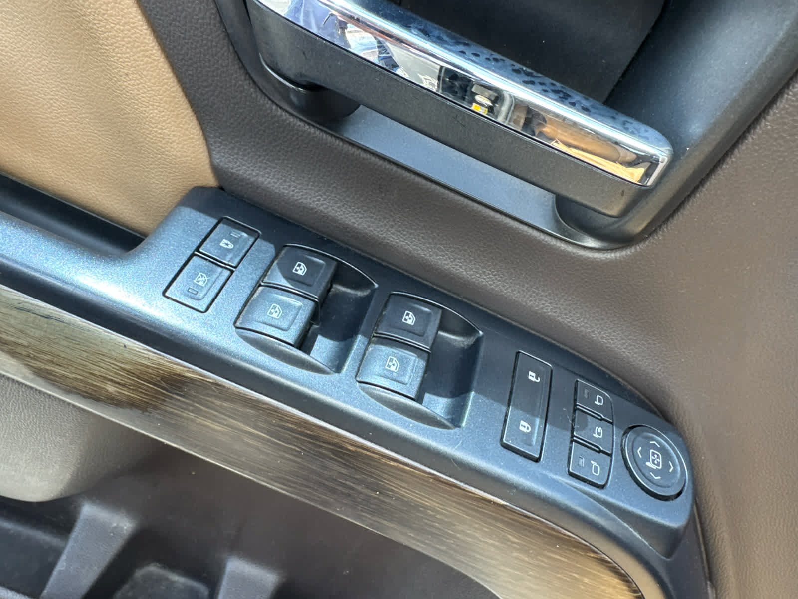 Used 2017 GMC Sierra 3500 Denali w/ Duramax Plus Package AWD/4WD image 16