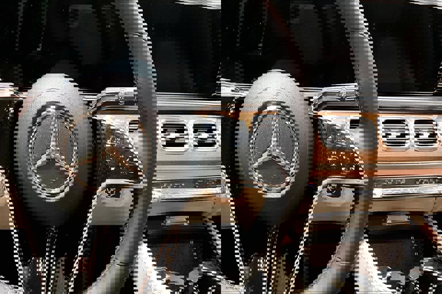 Used 2026 Mercedes-Benz GLE 450e 4MATIC image 25