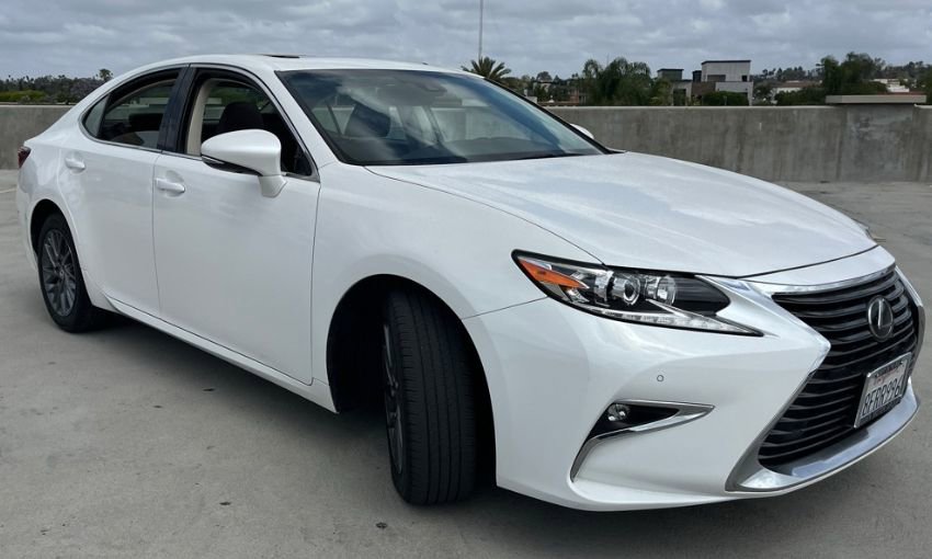 Used 2018 Lexus ES 350 w/ Premier Package FWD image 2