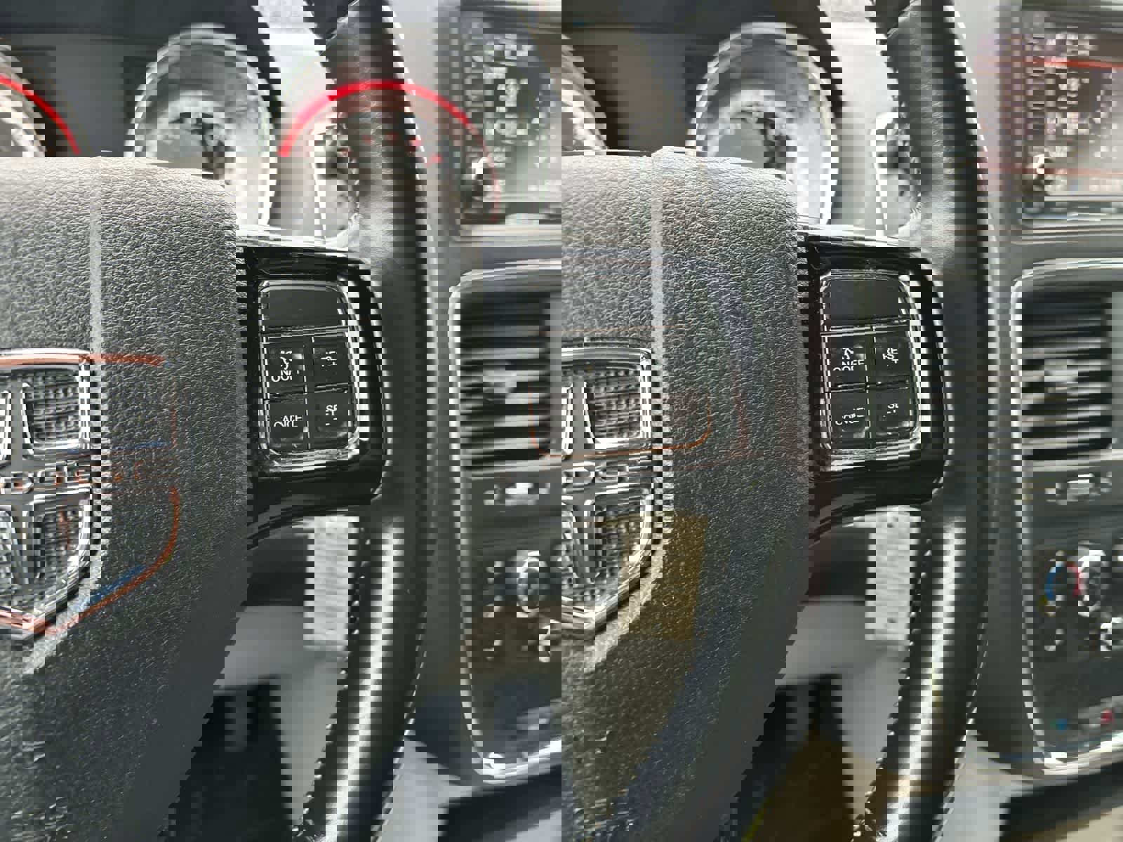 Used 2019 Dodge Grand Caravan SXT image 8