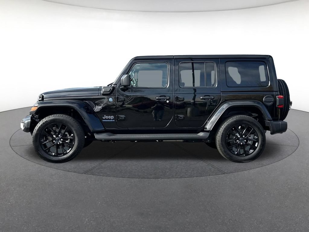 Certified 2025 Jeep Wrangler Unlimited Sahara AWD/4WD image 2