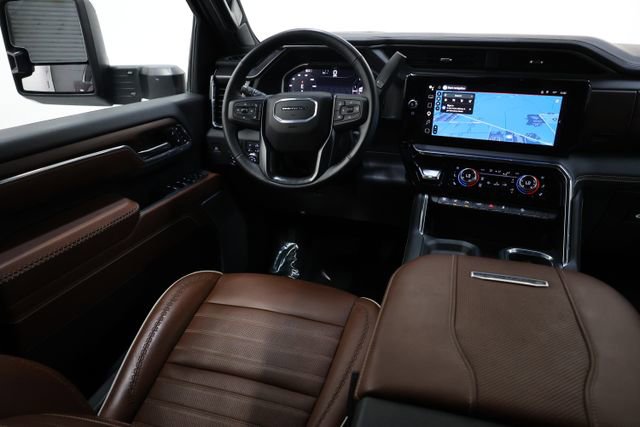 Used 2024 GMC Sierra 3500 Denali Ultimate AWD/4WD image 97