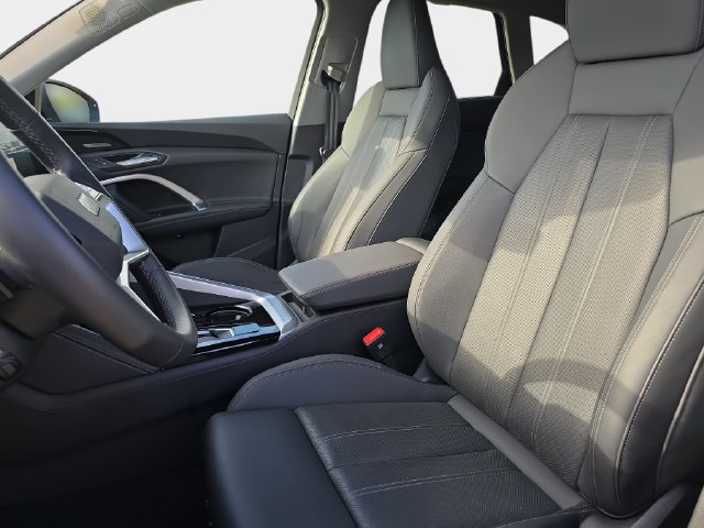 Certified 2025 Audi Q5 Premium w/ Premium Plus AWD/4WD image 18
