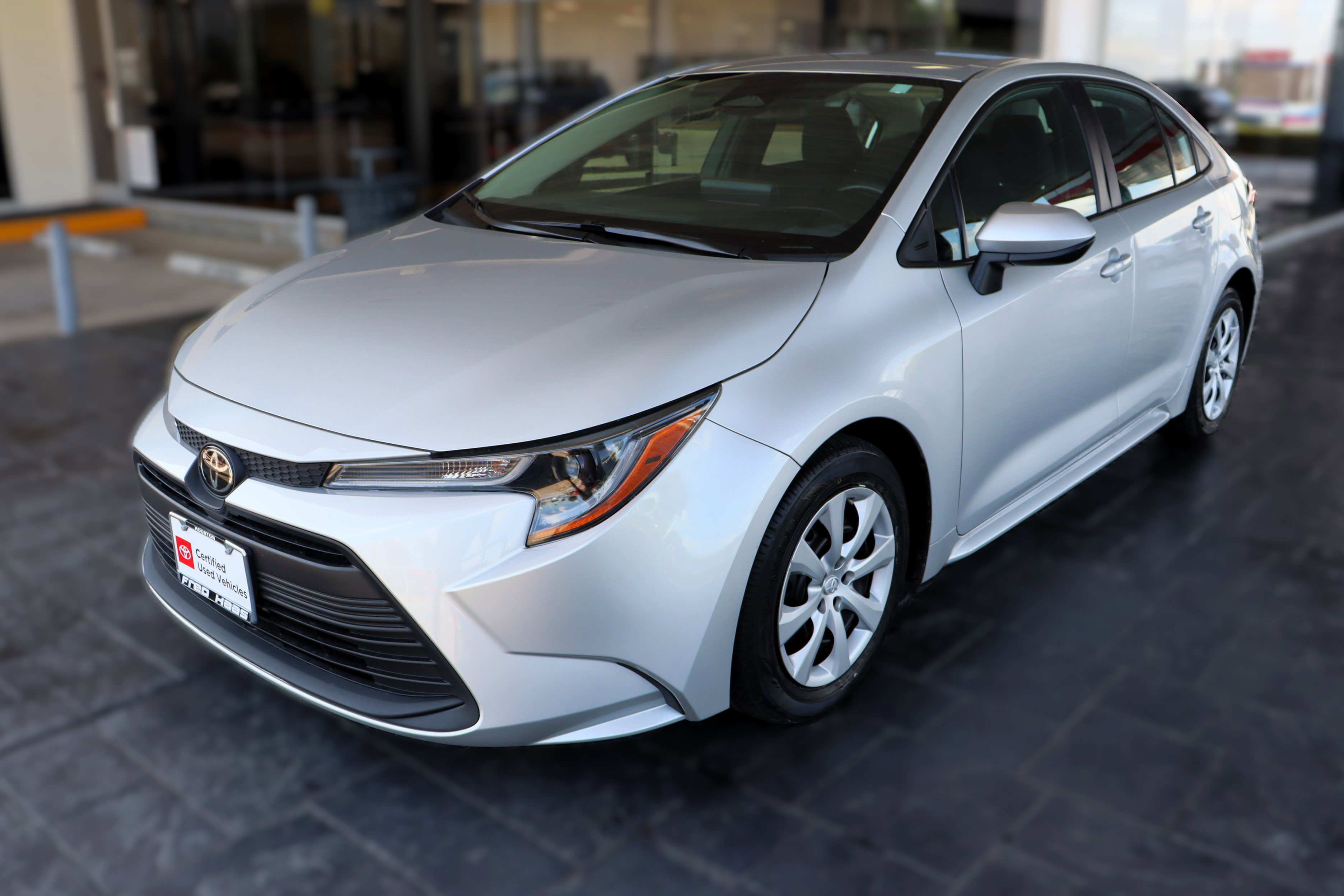 Used 2023 Toyota Corolla LE image 4