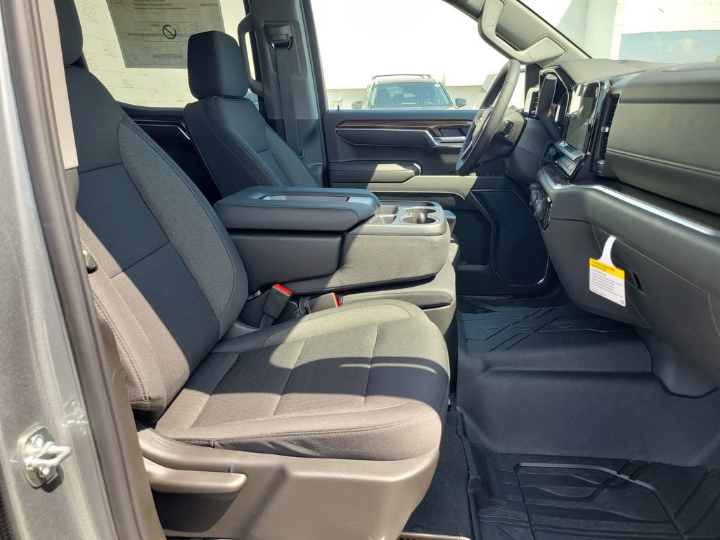 New 2026 Chevrolet Silverado 1500 LT w/ LPO, Dark Essentials Package RWD image 18