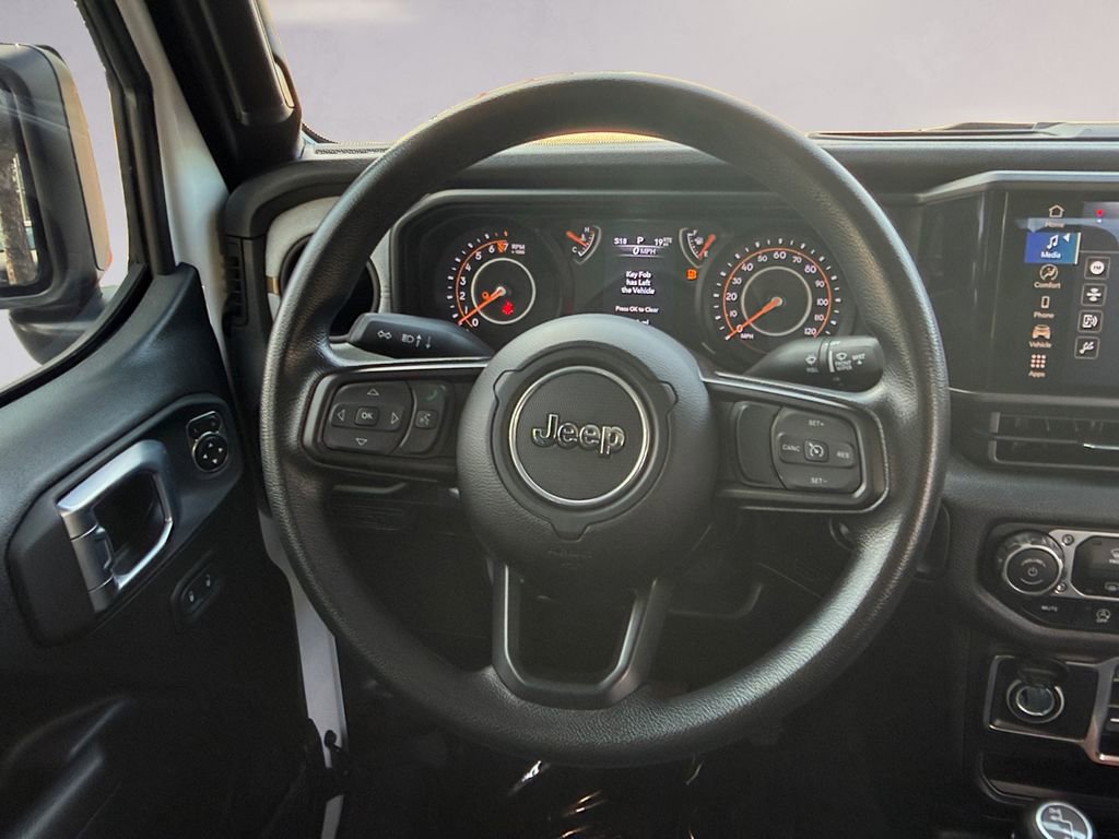 Used 2025 Jeep Gladiator Sport image 13