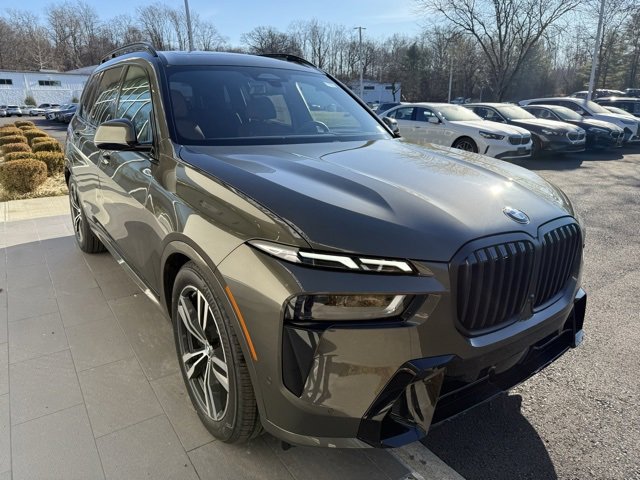 New 2025 BMW X7 xDrive40i w/ M Sport Package image 5