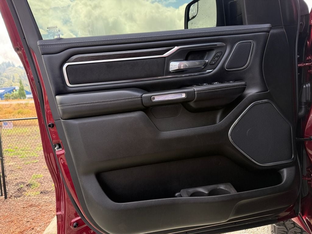 Used 2024 RAM 1500 Laramie AWD/4WD image 20