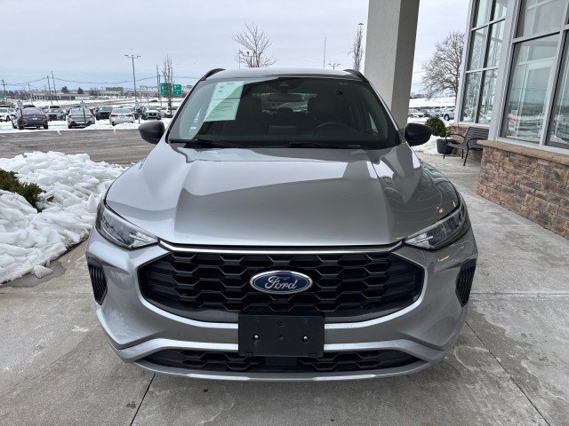 Used 2024 Ford Escape ST-Line AWD/4WD image 3