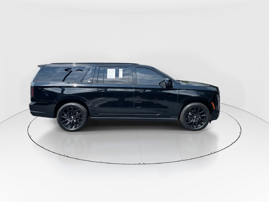 Used 2025 Cadillac Escalade ESV Sport Platinum w/ LPO, Floor Liner Package AWD/4WD image 9