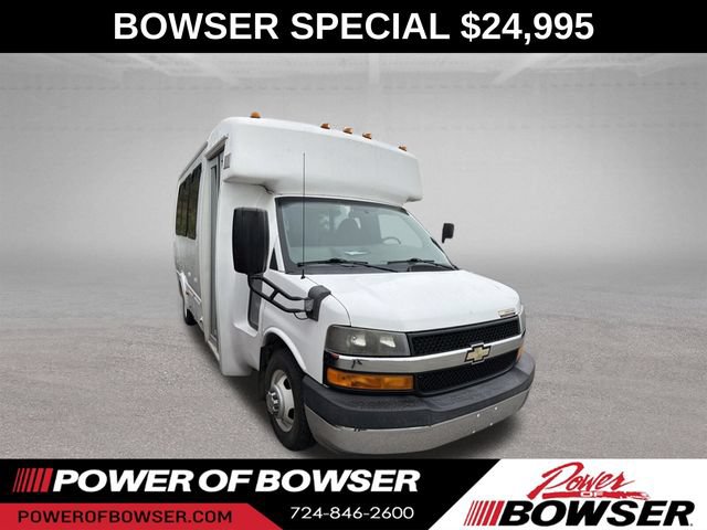 Used 2014 Chevrolet Express 4500 w/ Shuttle Bus Package RWD image 6