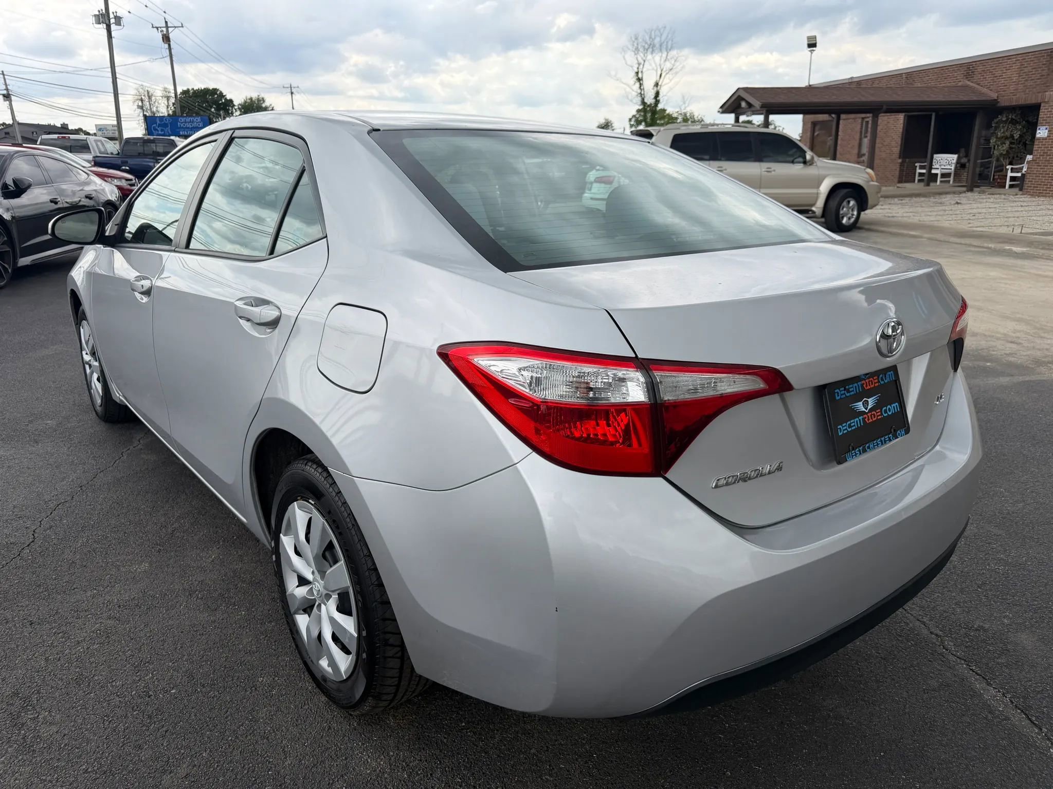 Used 2015 Toyota Corolla LE FWD image 5