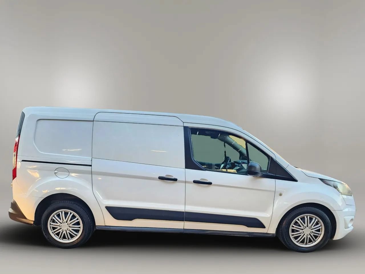 Used 2015 Ford Transit Connect XLT FWD image 7