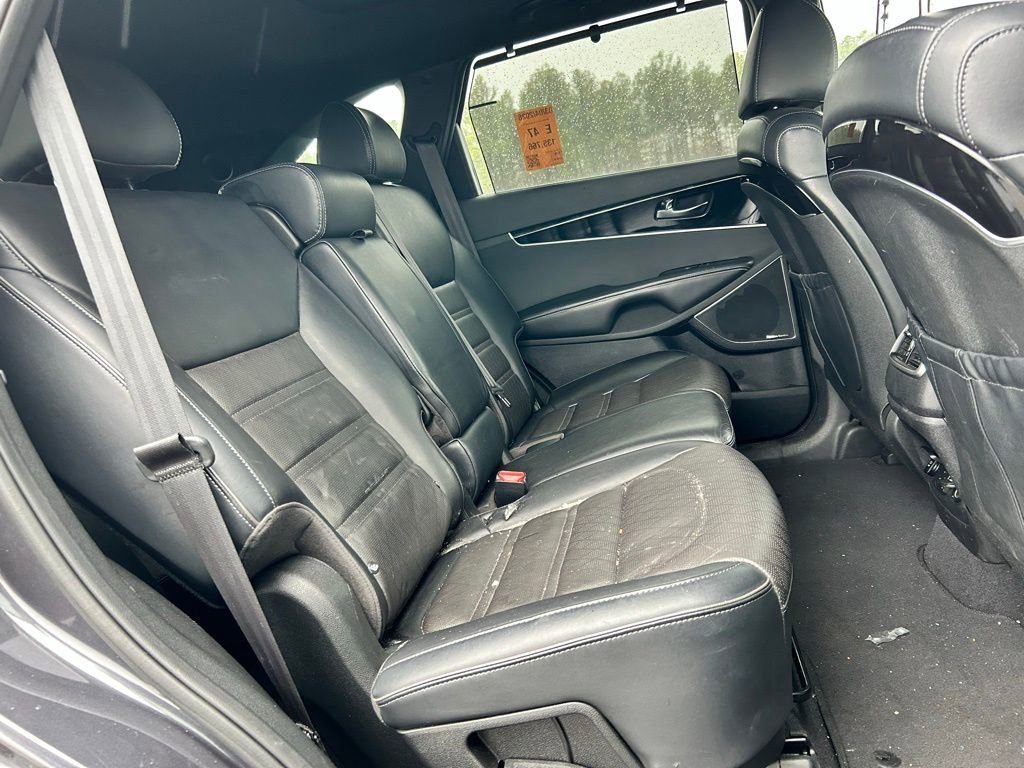 Used 2019 Kia Sorento SX image 14