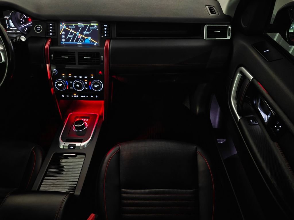 Used 2018 Land Rover Discovery Sport HSE Luxury image 30