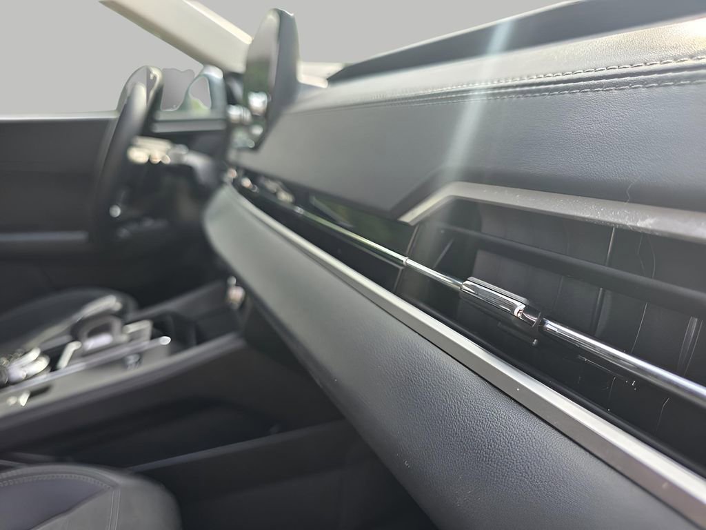 Used 2023 Mitsubishi Outlander SE image 19