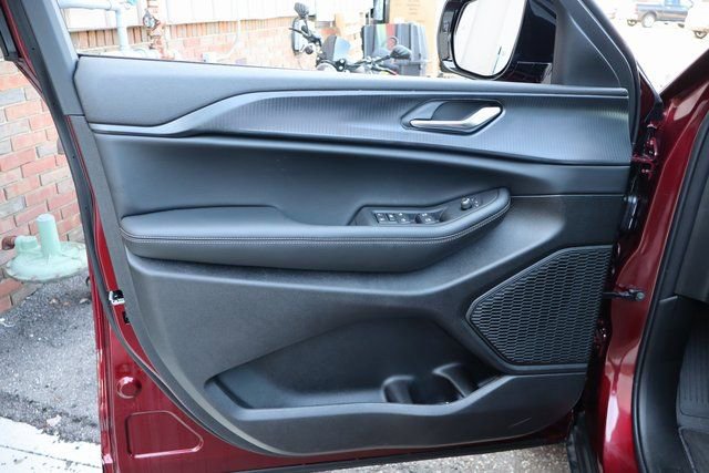 New 2025 Jeep Grand Cherokee Altitude w/ Trailer Tow Package image 8