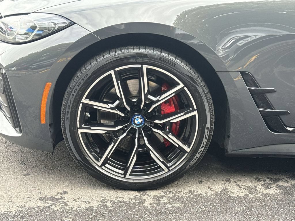 Used 2023 BMW i4 eDrive40 w/ M Sport Package RWD image 19