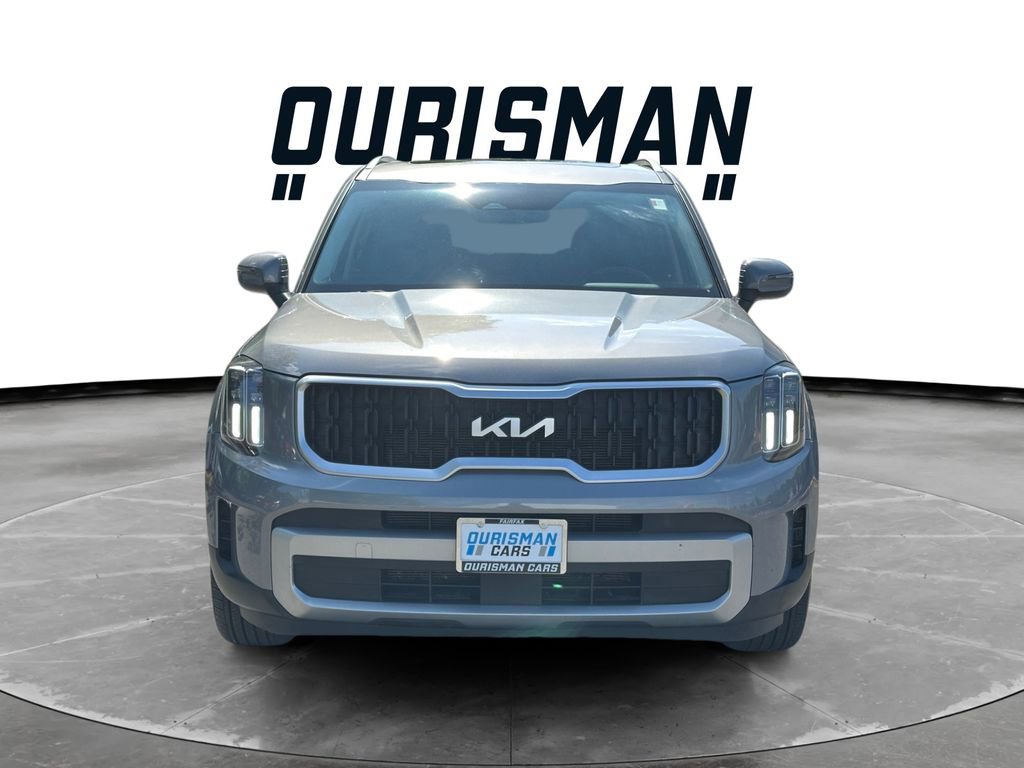 Used 2023 Kia Telluride EX w/ EX Captain's Chair Package AWD/4WD image 8