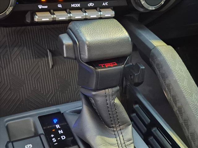 Certified 2025 Toyota Tacoma TRD Off-Road AWD/4WD image 11