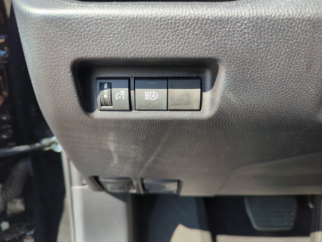 Used 2025 Toyota RAV4 XLE FWD image 13