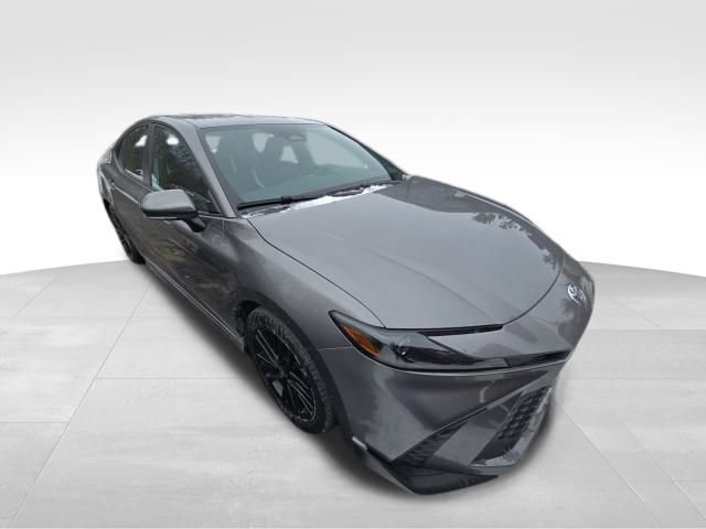 Used 2025 Toyota Camry SE image 7